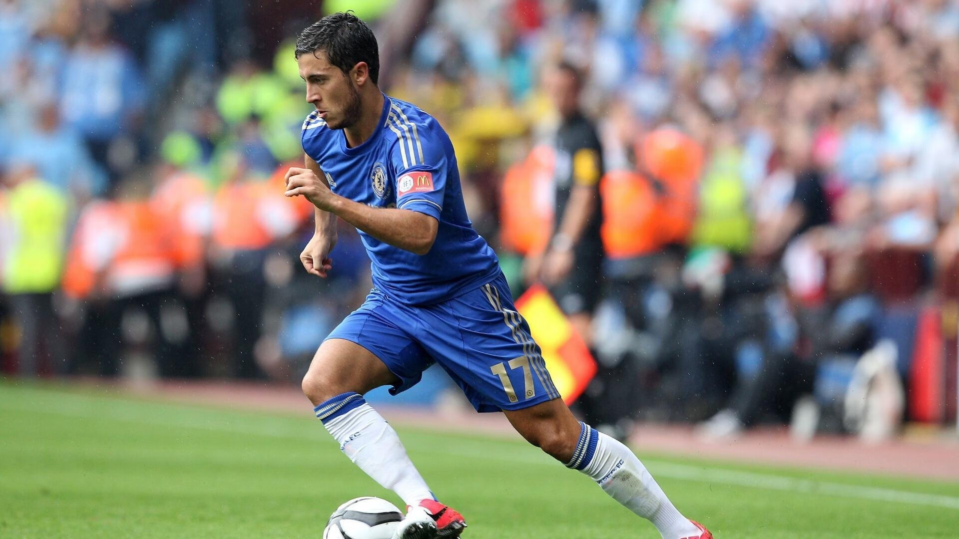 英超球队通过AI分析优化多角度高压逼抢覆盖区域，英超prizm choice